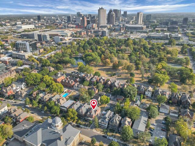 4 Bed Townhome near Goodale Park gallery image 2