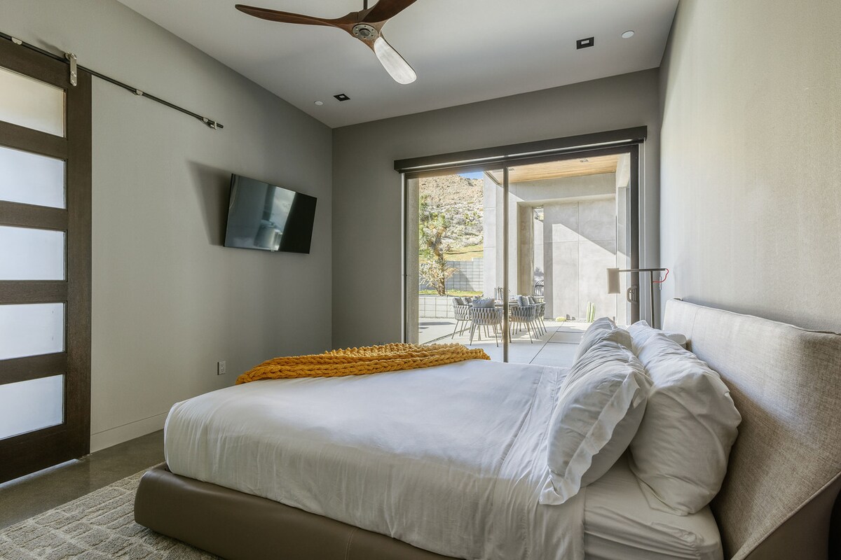 سرير كبير مع فناء خاص