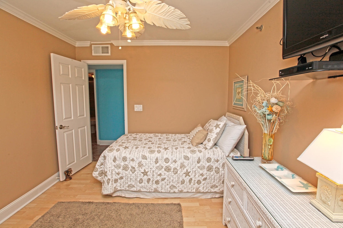 Pelican Watch 201-Bedroom