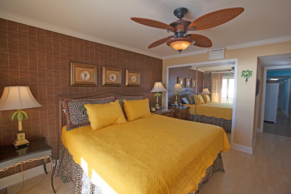 Pelican Watch 201-Master Bedroom