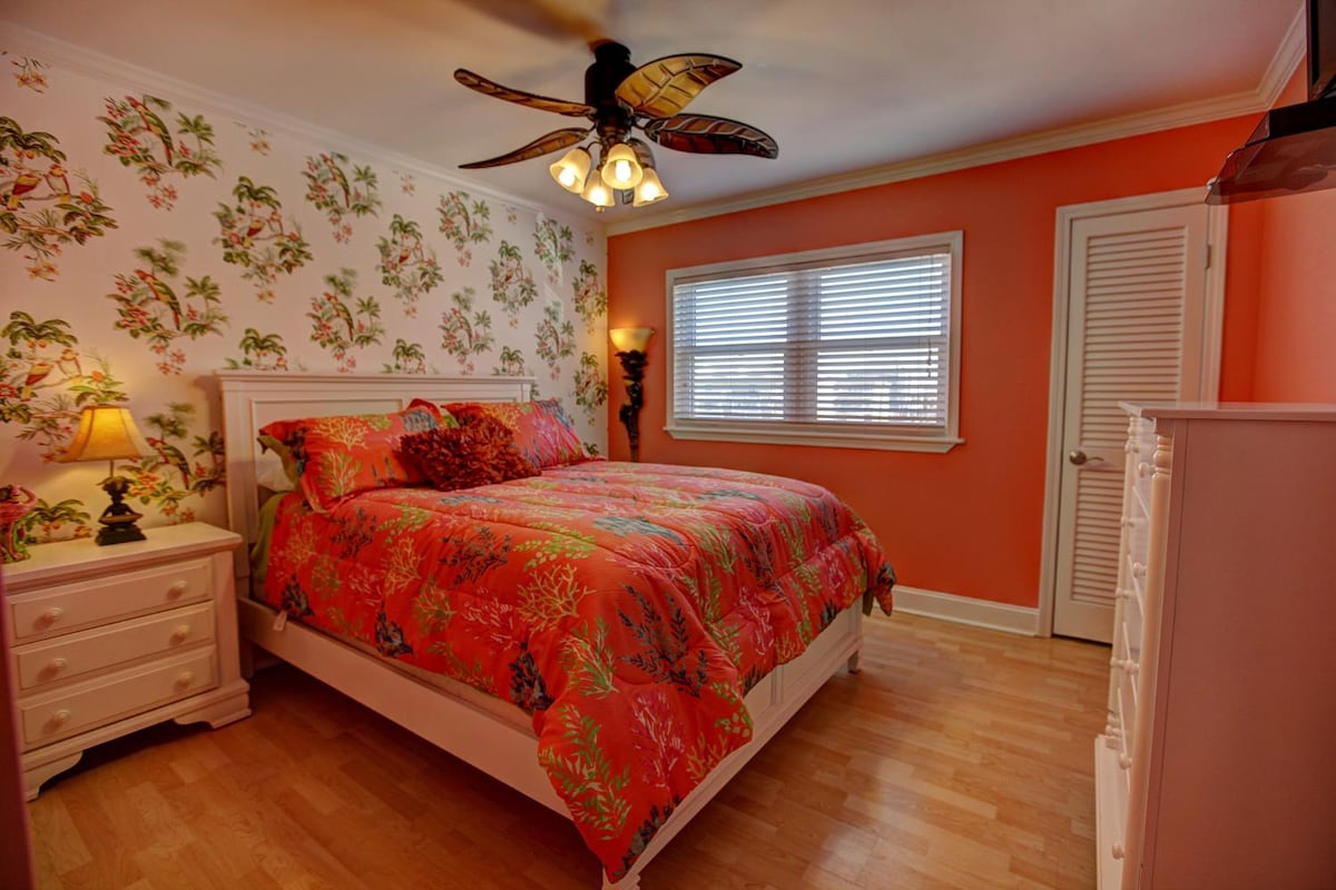 Pelican Watch 201-Bedroom