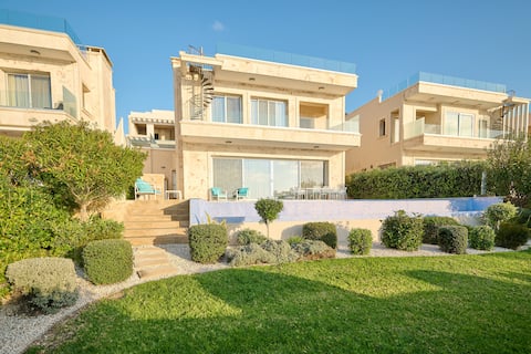 Olymp Luxury Villa C - Beach front Luxury Paradise