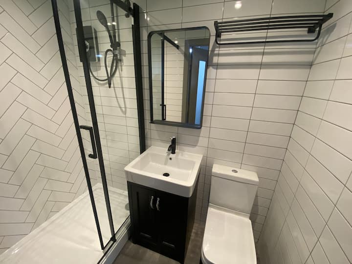 De Luxe-king-sdb Privée Avec Douche-vue Sur Rue-ro - 리버풀