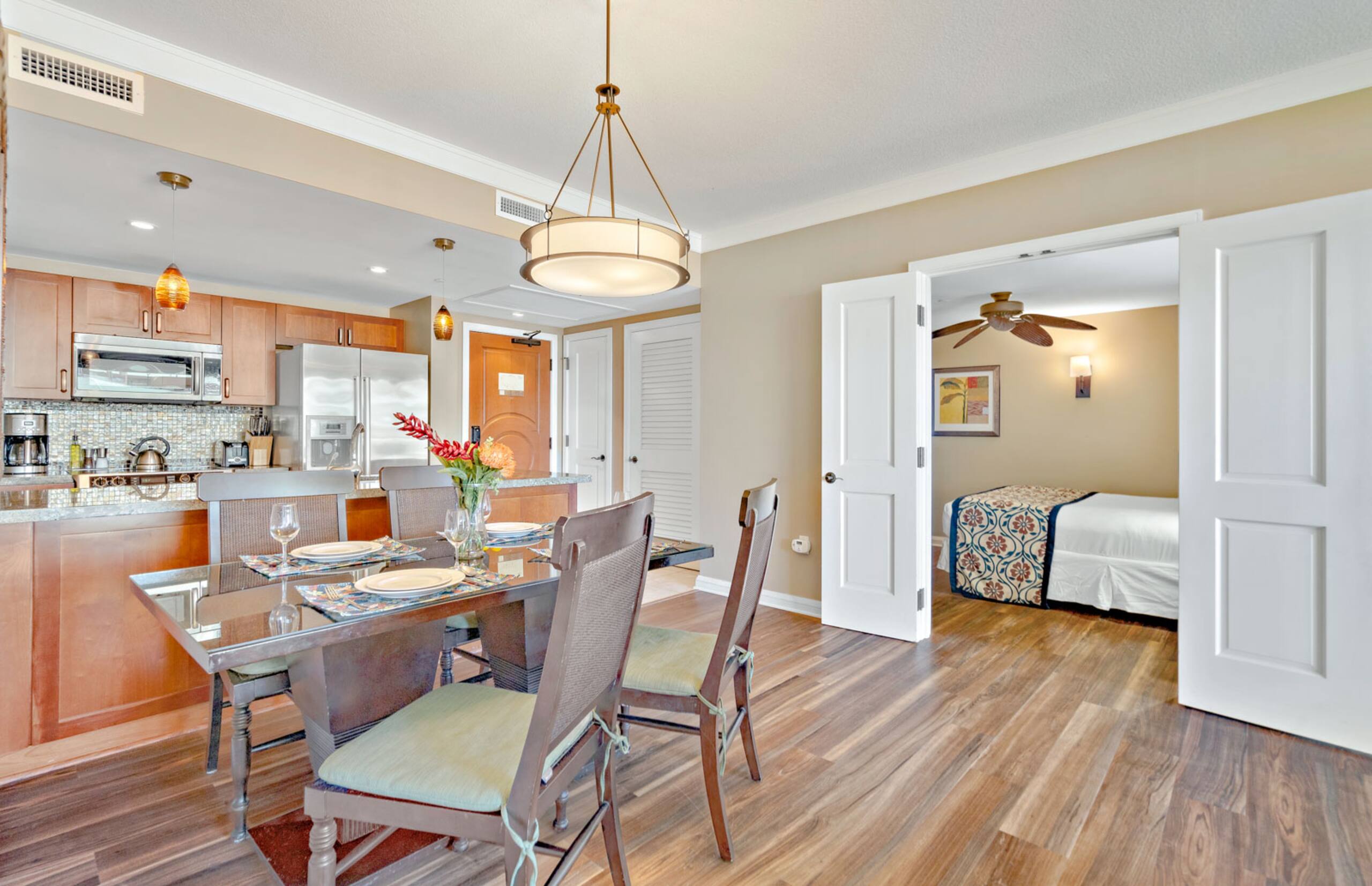 Condo in Lahaina · ★4.7 · 2 bedrooms · 3 beds · 1 bath - Image 14