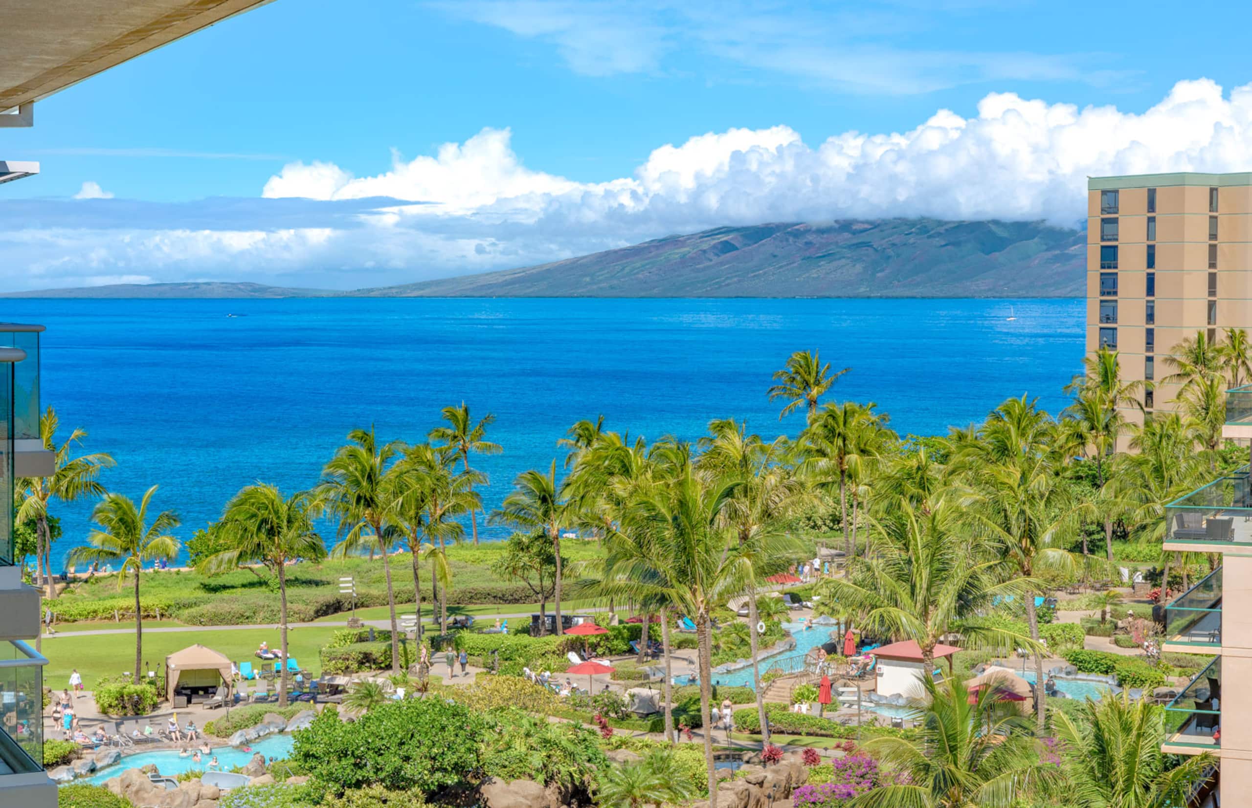 Condo in Lahaina · ★4.7 · 2 bedrooms · 3 beds · 1 bath - Image 3