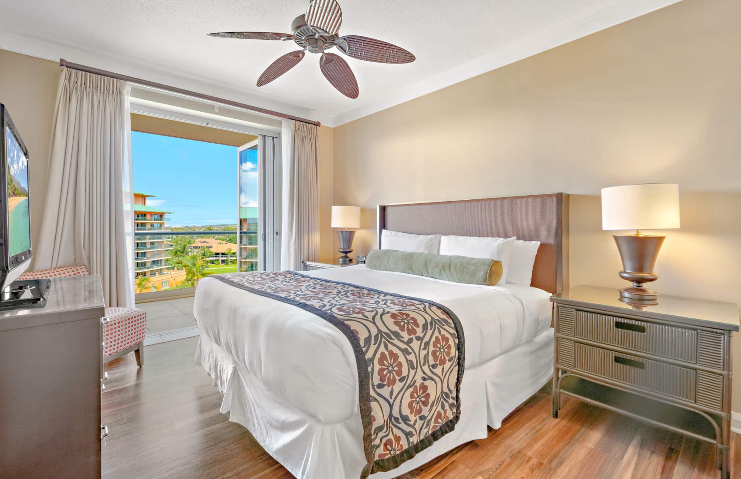Condo in Lahaina · ★4.7 · 2 bedrooms · 3 beds · 1 bath - Image 17