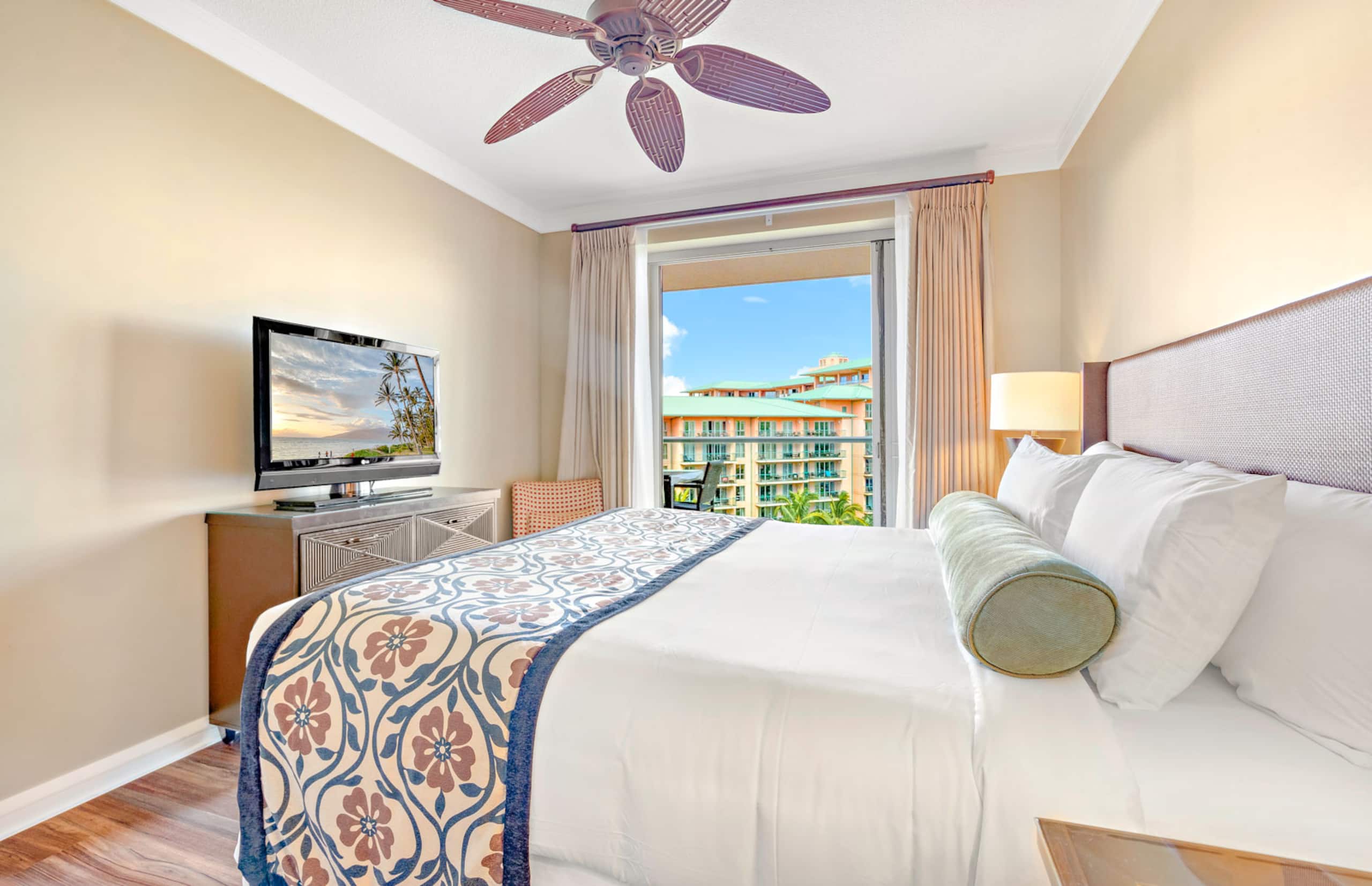 Condo in Lahaina · ★4.7 · 2 bedrooms · 3 beds · 1 bath - Image 18