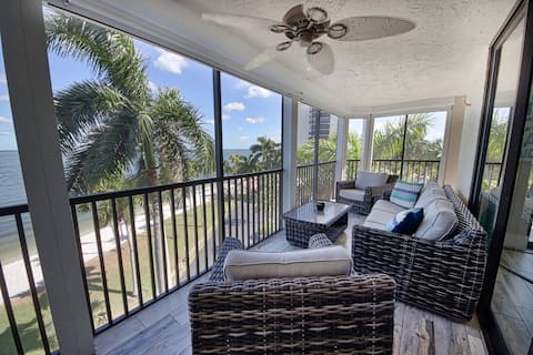 Sanibel Harbour Resort 437 - Stunning Views!