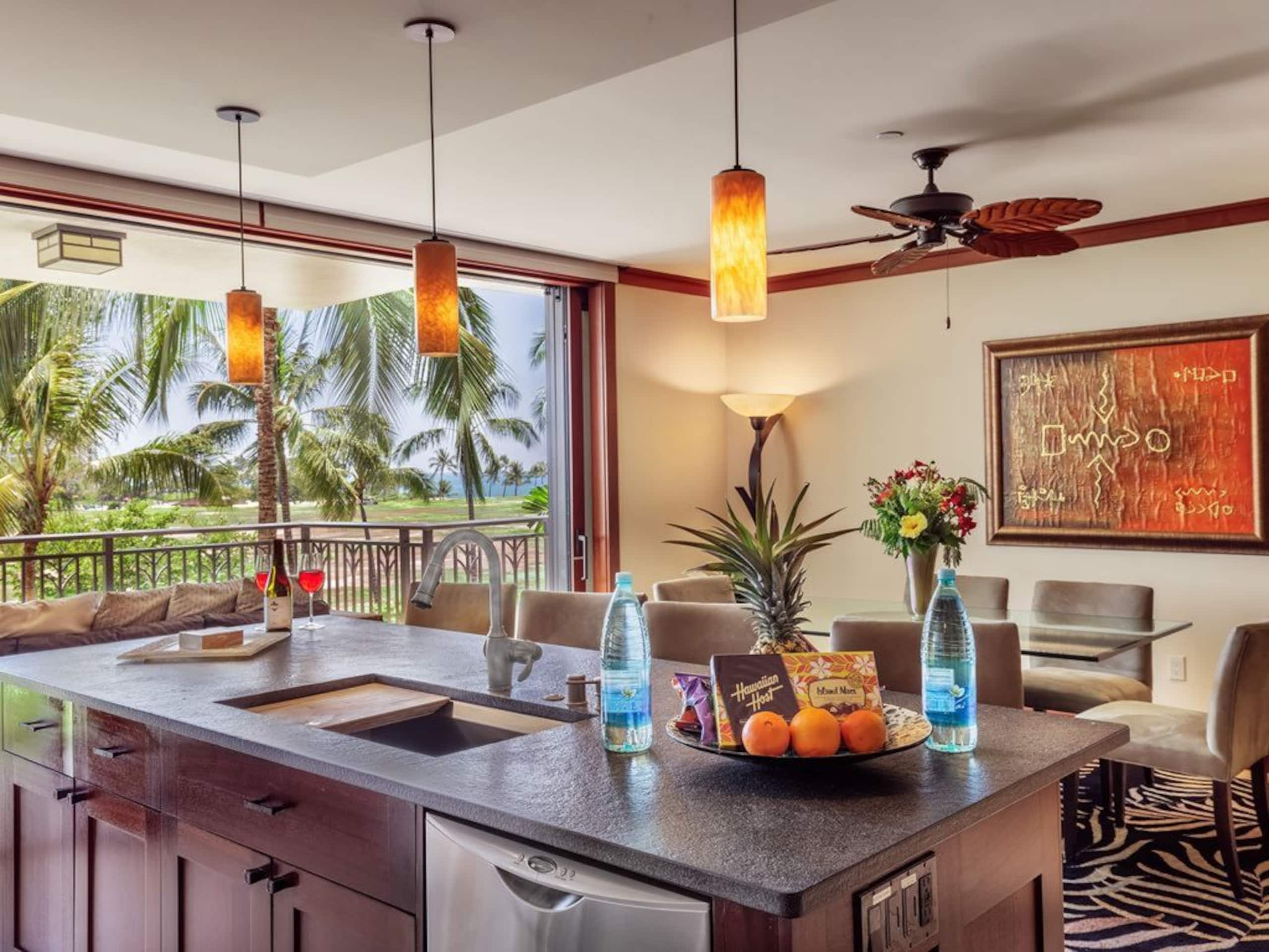 Villa in Honolulu County · ★4.94 · 3 bedrooms · 4 beds · 3 shared baths - Image 12