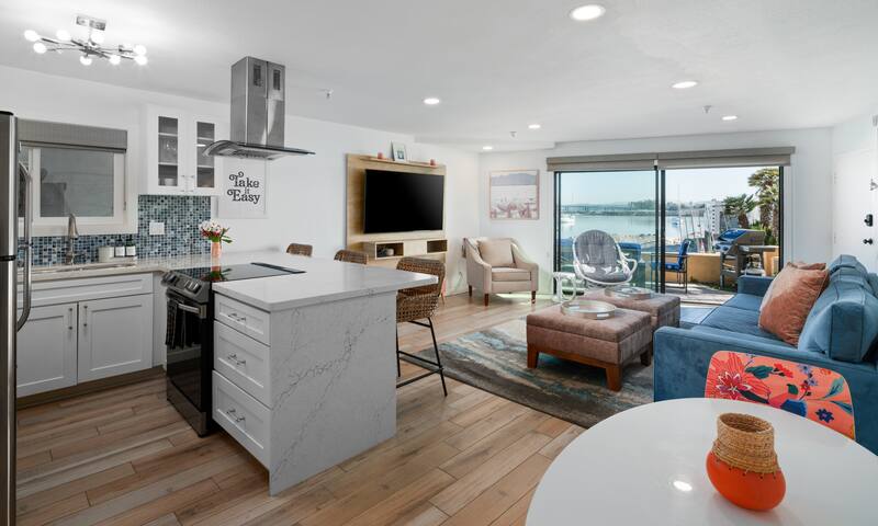 Ground Flr Bayfront Condo w/ Private Outdoor Space