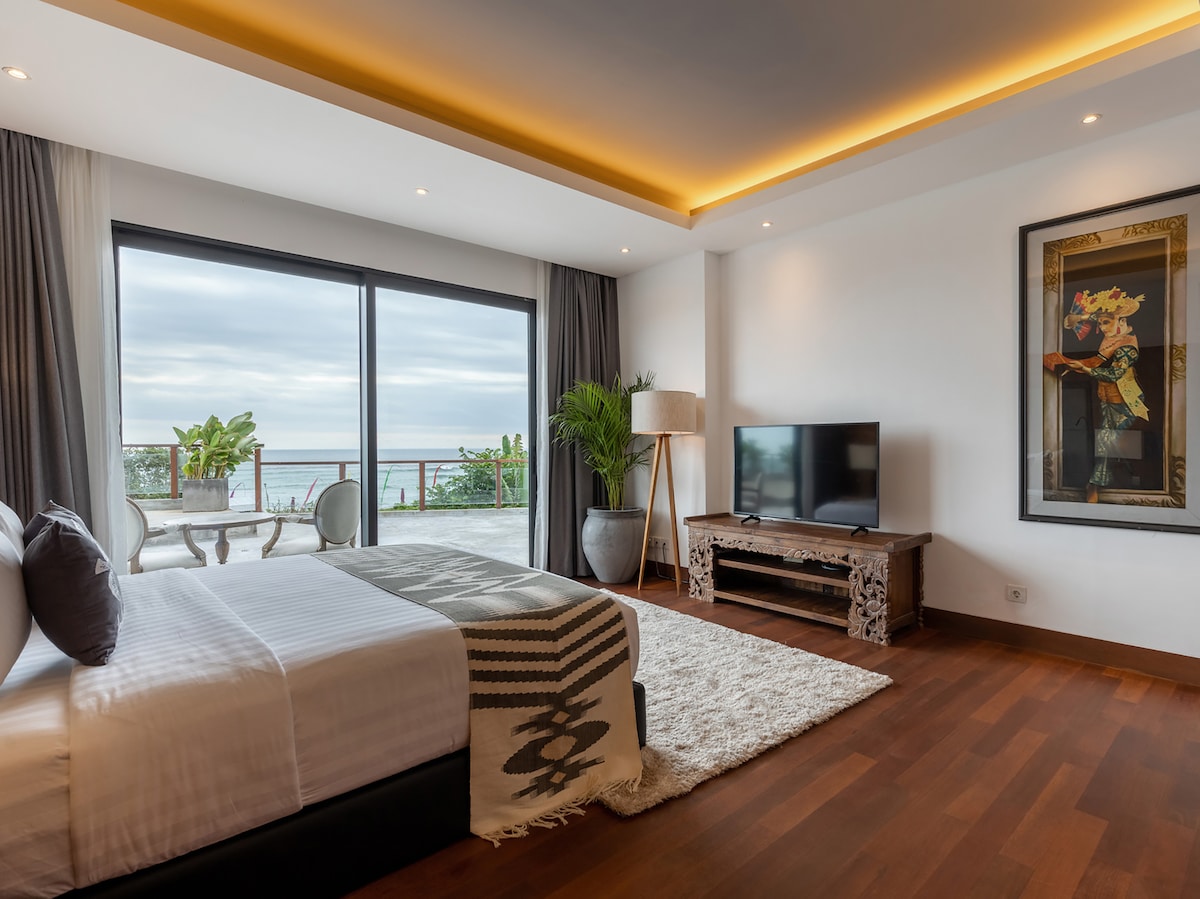 Tirtha Bayu Villa I - Deluxe Suite su terasa ir vaizdu į jūrą
