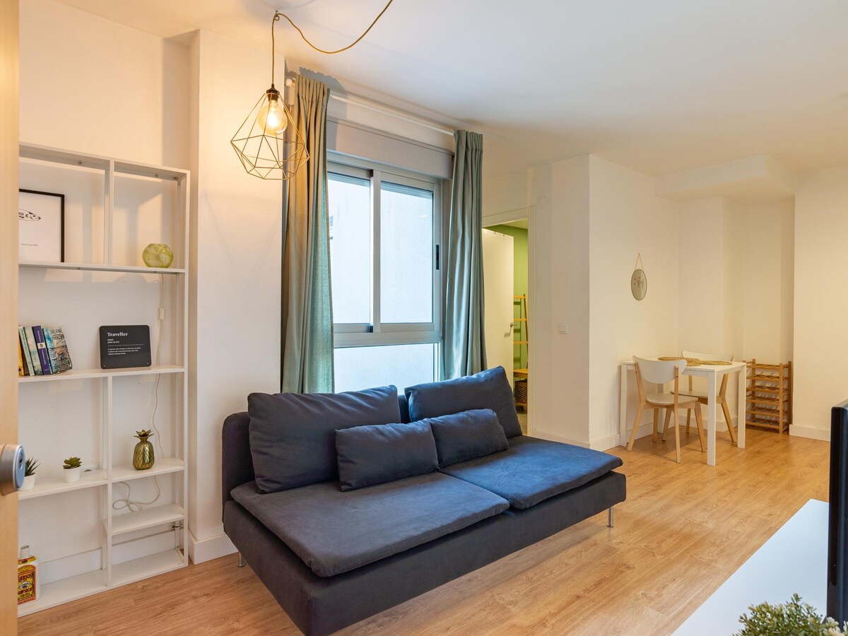 Popular Airbnb listing: LU&CIA City center Victoria 4 in Conde De Ureña