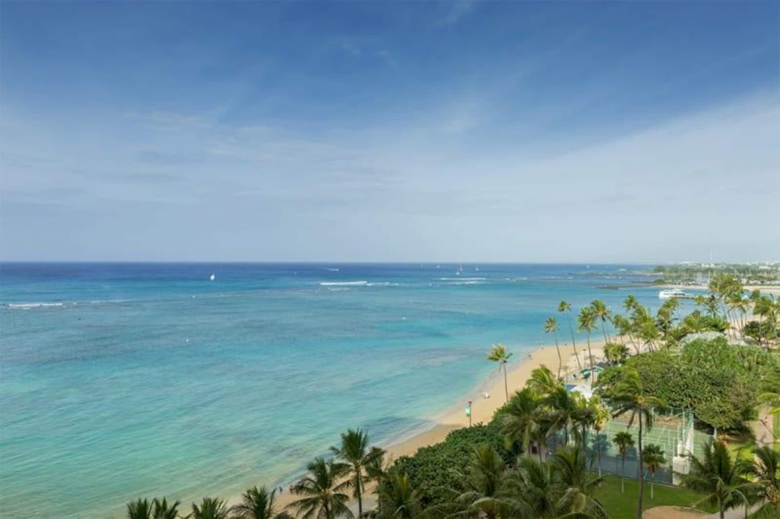 Condo in Honolulu · ★5.0 · 1 bedroom · 3 beds · 1 private bath - Image 25