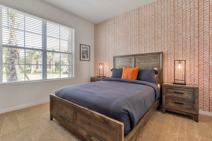 15QueenBedroom090323