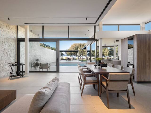 Pnoe Seafront Experience | Villa Etheras gallery image 4