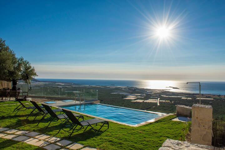 Villa Maritini in Falasarna, sea view, pool, quiet
