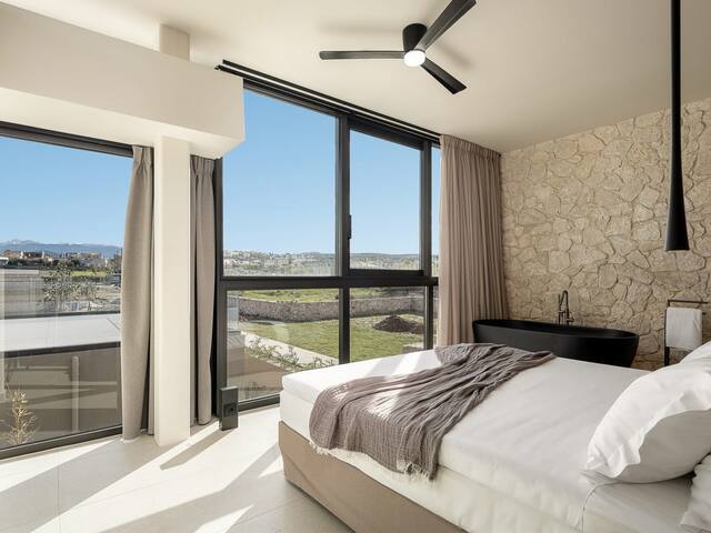 Pnoe Seafront Experience | Villa Alas gallery image 2