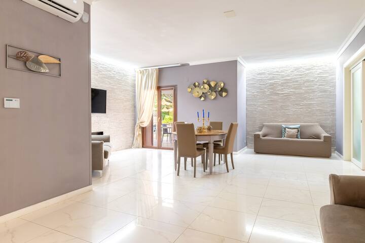 Pietranuda with pool and spa gallery image 4