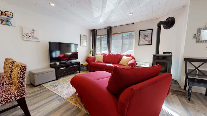 Sierra Manors | In The Heart Of Mammoth - Mammoth Lakes, CA