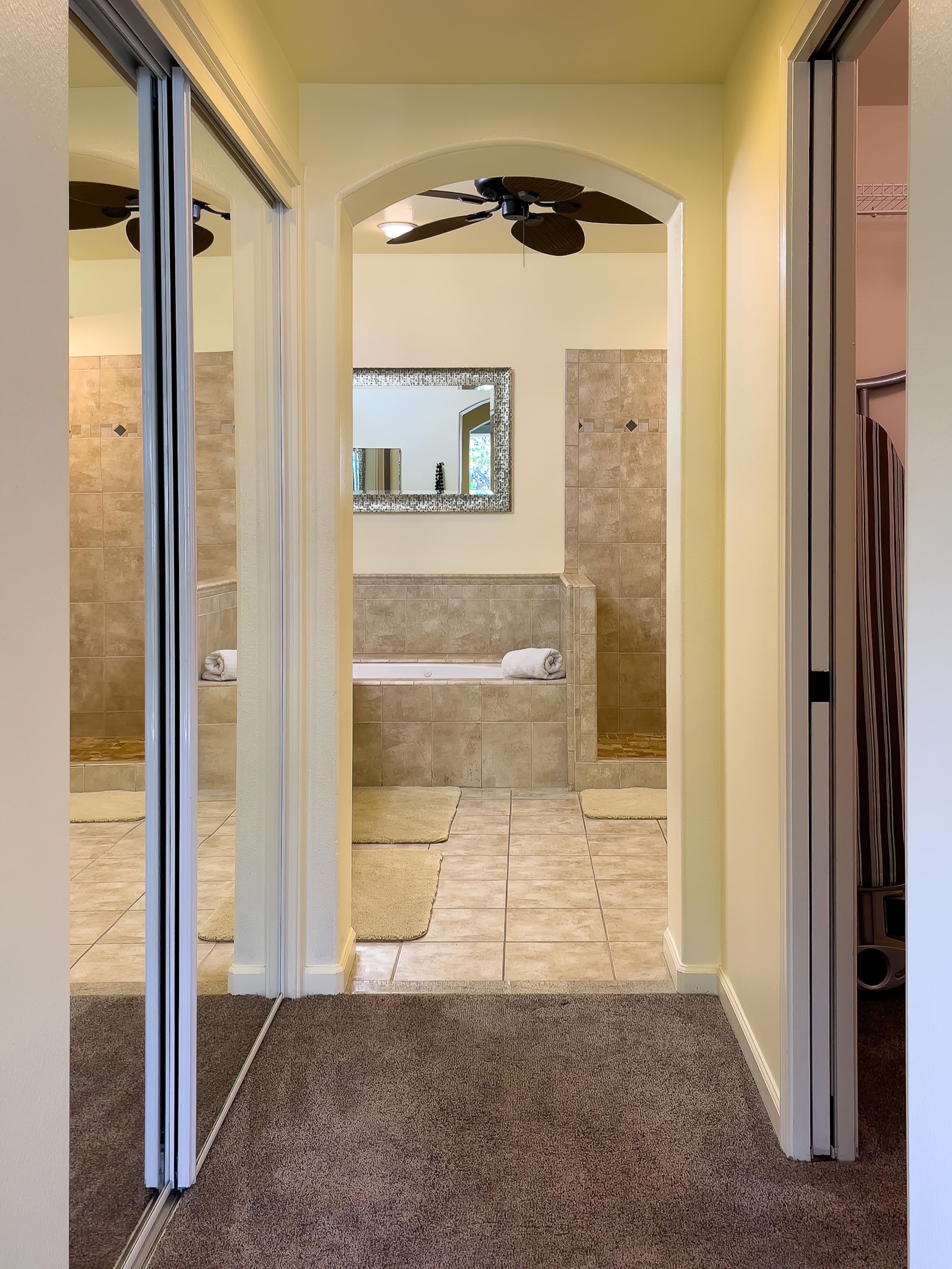 Townhouse in Waimea · ★4.9 · 2 bedrooms · 2 beds · 2.5 baths - Image 12