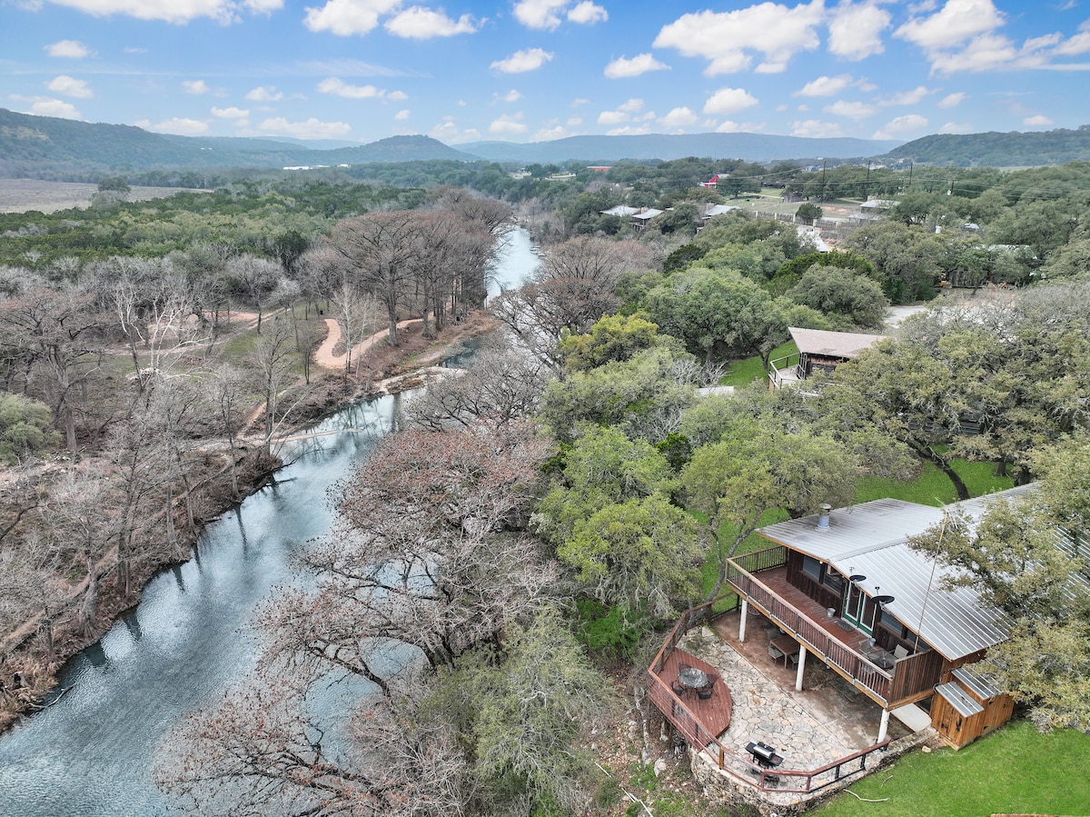 Rick's River Haus I Guadalupe River I Whitewater Houses for Rent in