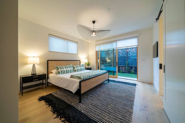 Luxury Home in Capitola Village with Hot Tub! gallery image 3