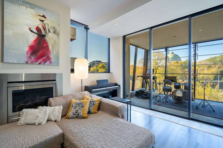 Grand St Kilda 2-story Sub Penthouse At Lucient gallery image 5