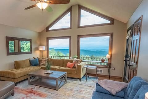 Mountain Top Cabin Near Apple Orchards