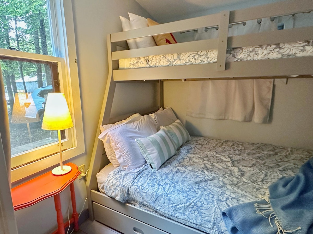 Двойно легло отдолу, единично отгоре