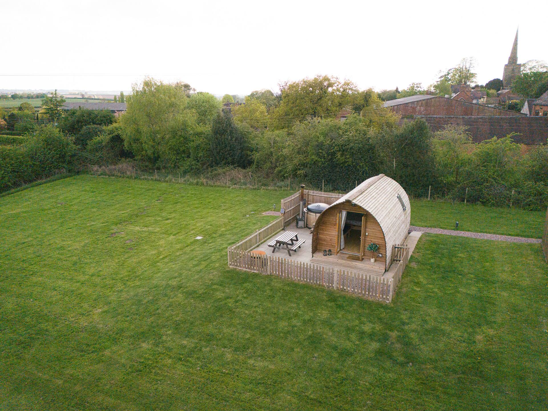 Ensuite Wooden Cabin With Hot Tub