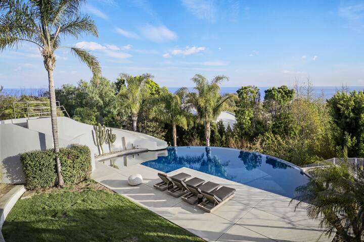 Coastal Malibu Escape w/ Unobstructed Ocean Views gallery image 3