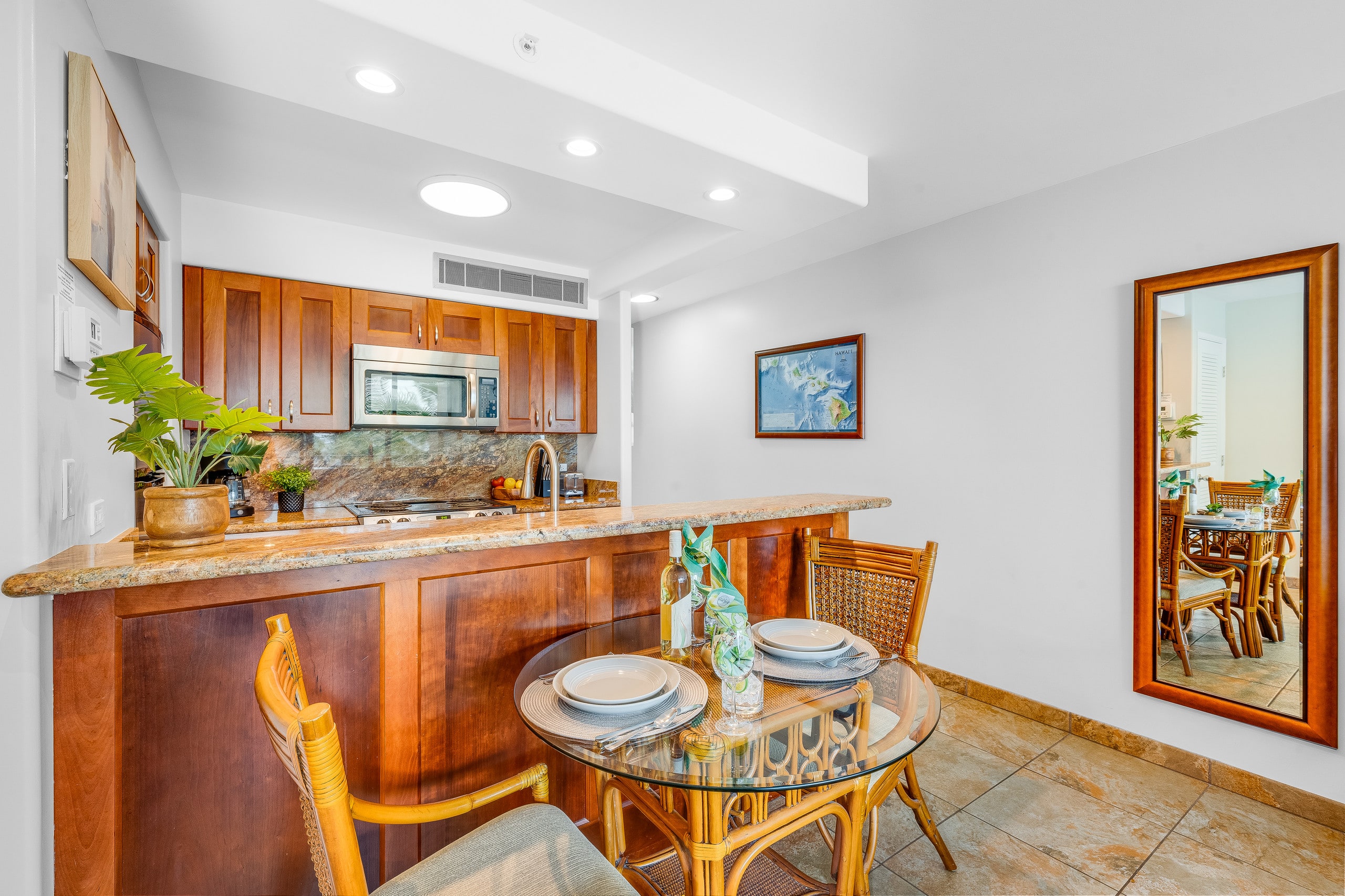Condo in Lahaina · ★4.88 · 1 bedroom · 1 bed · 1 bath - Image 14