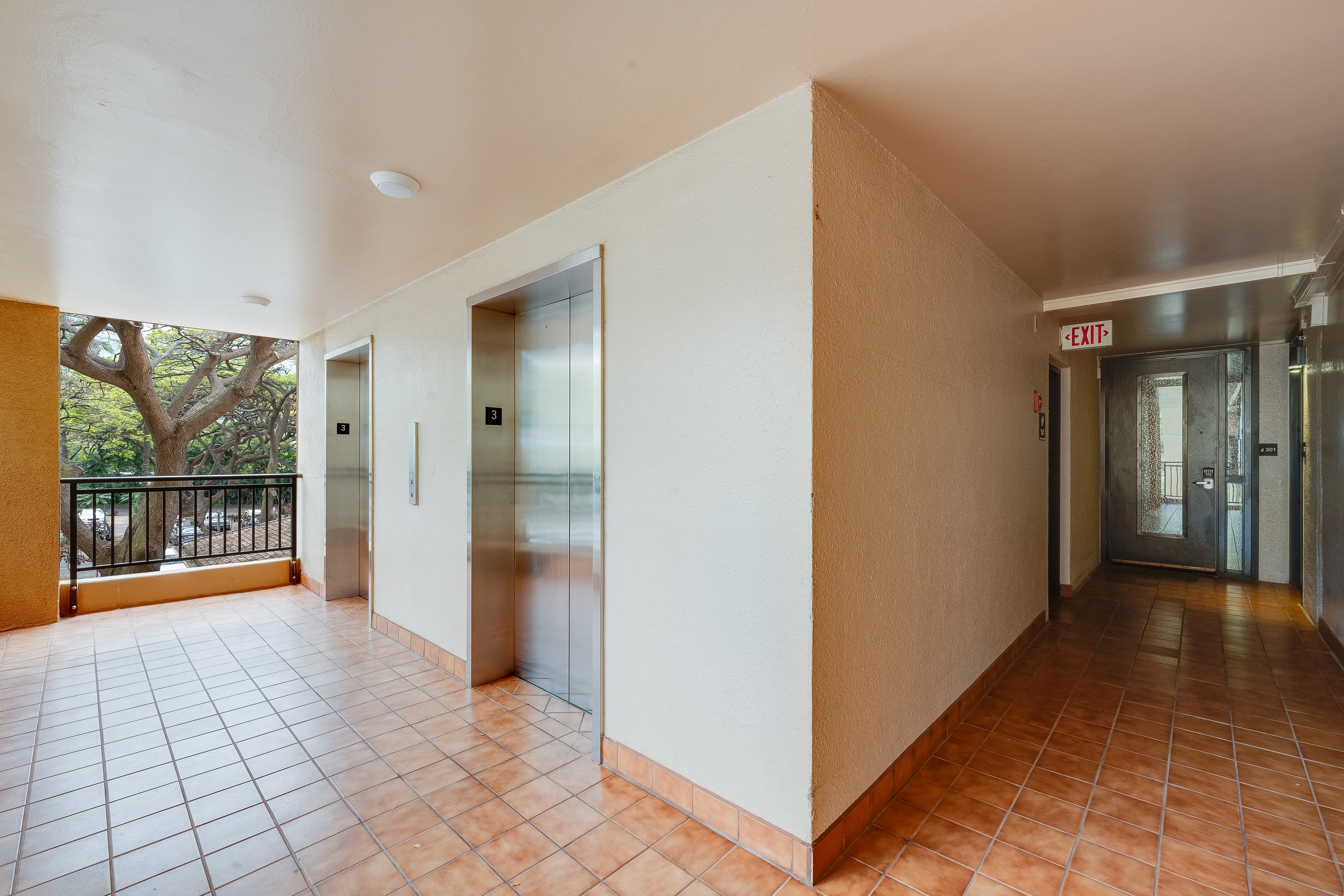 Condo in Lahaina · ★4.88 · 1 bedroom · 1 bed · 1 bath - Image 26