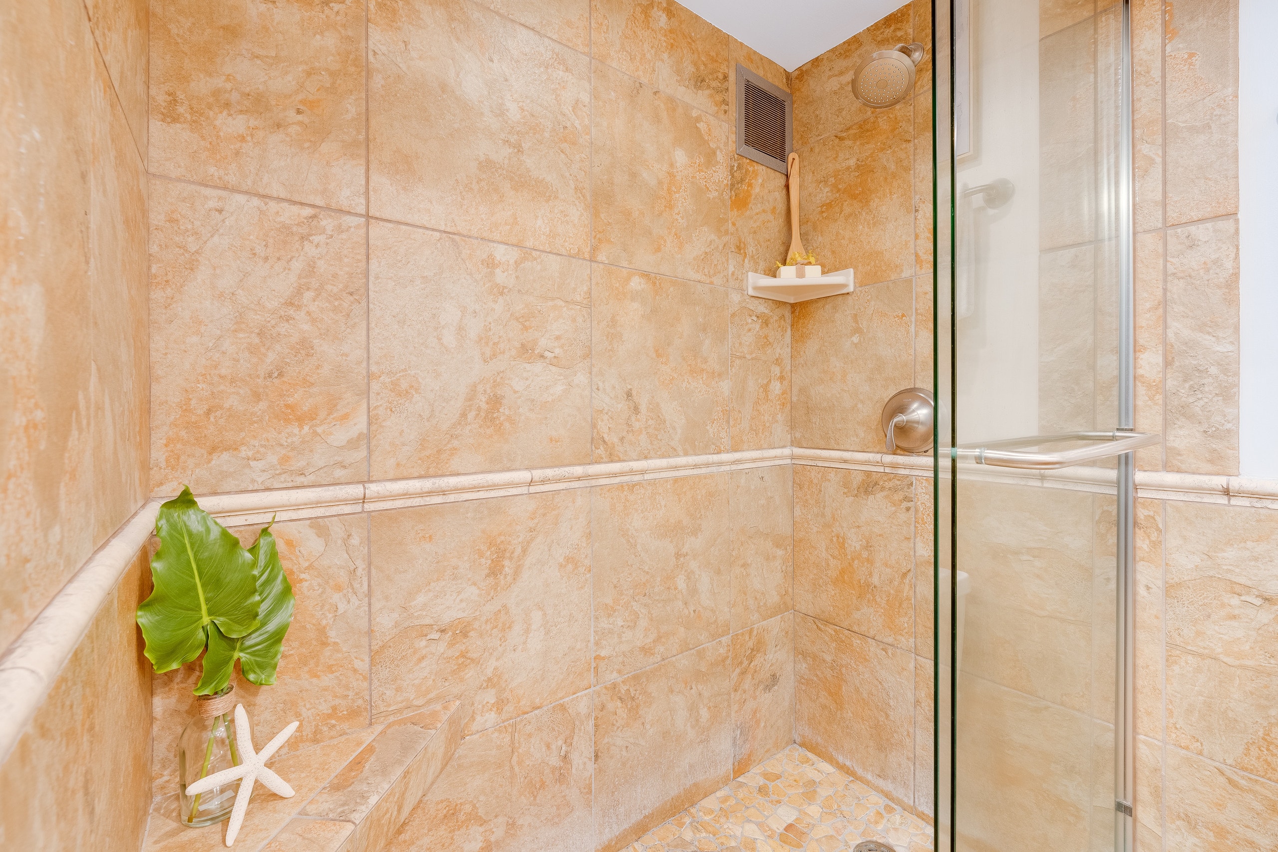 Condo in Lahaina · ★4.88 · 1 bedroom · 1 bed · 1 bath - Image 22