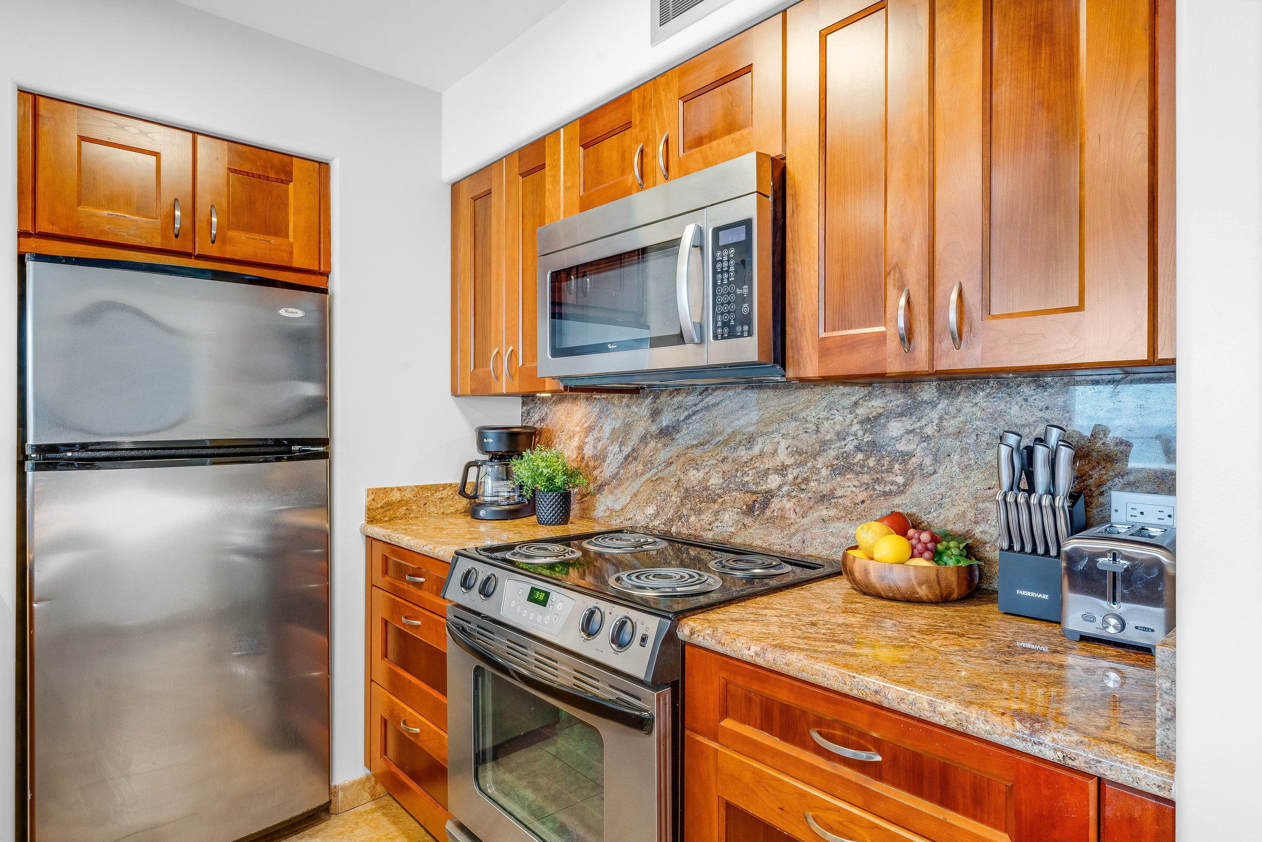 Condo in Lahaina · ★4.88 · 1 bedroom · 1 bed · 1 bath - Image 17