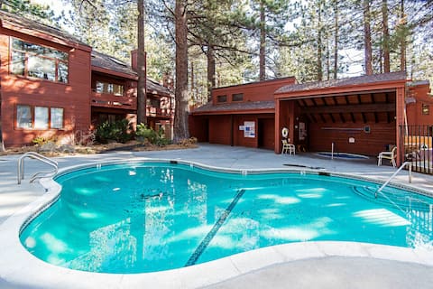 Family Condo- Sleeps 8 | Shared Hot Tub & Sauna
