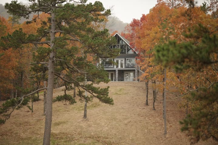 Bethesda Lake Resort And Cabins managed Airbnb listing 1