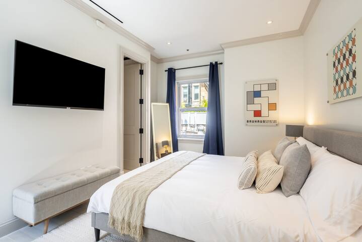 Linden Place I by RoveTravel I | Chic Lenox 3BR gallery image 3