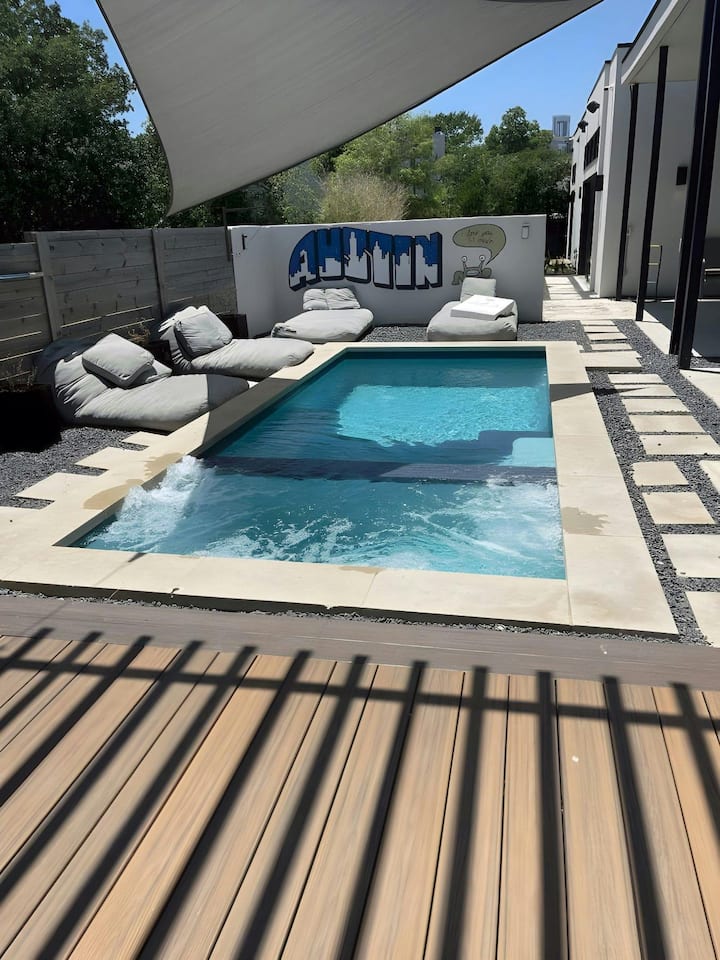Modern 5br Oasis | 2-home W/ Pool & Hot Tub - Austin, TX
