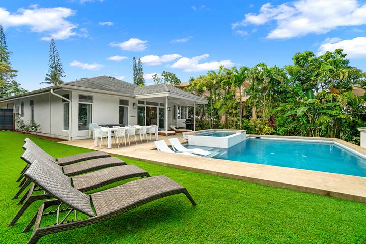 Queens Bath +Renovated home +New pool/hot tub gallery image 2