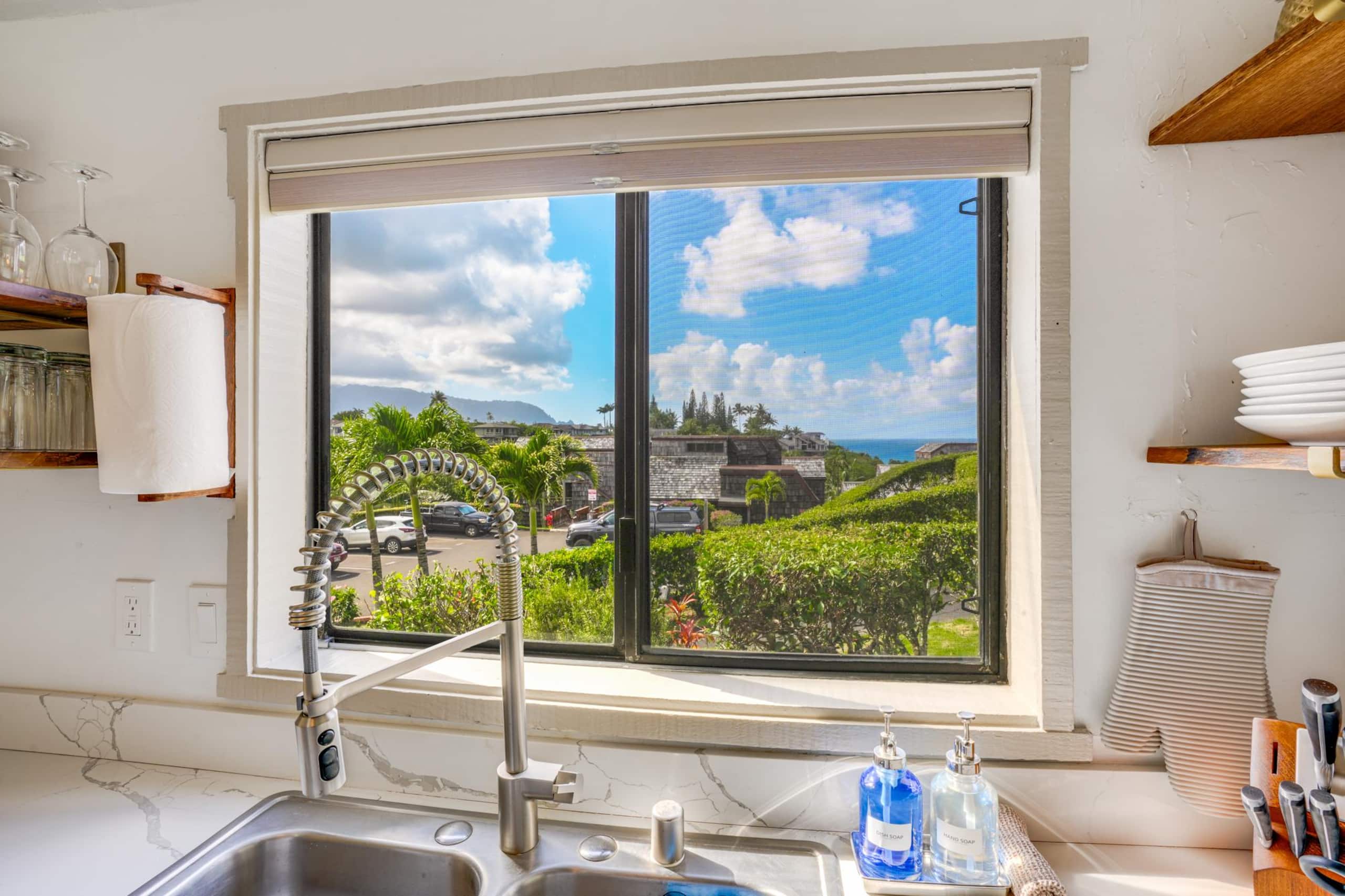 Condo in Princeville · ★4.9 · 2 bedrooms · 3 beds · 2 baths - Image 7