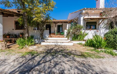Stunning home in Cazalla de la Sierra with WiFi