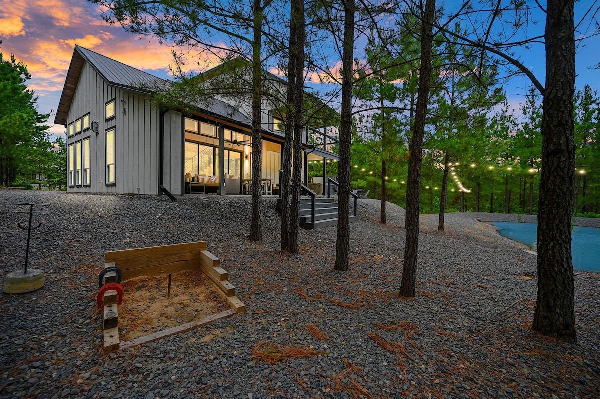 NEW Luxury secluded retreat, private pond, hot tub - Cabins for Rent in ... - Luxury Secluded Luxury Rentals