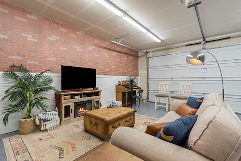 Western Explorer Two Homes Sleeps 20!