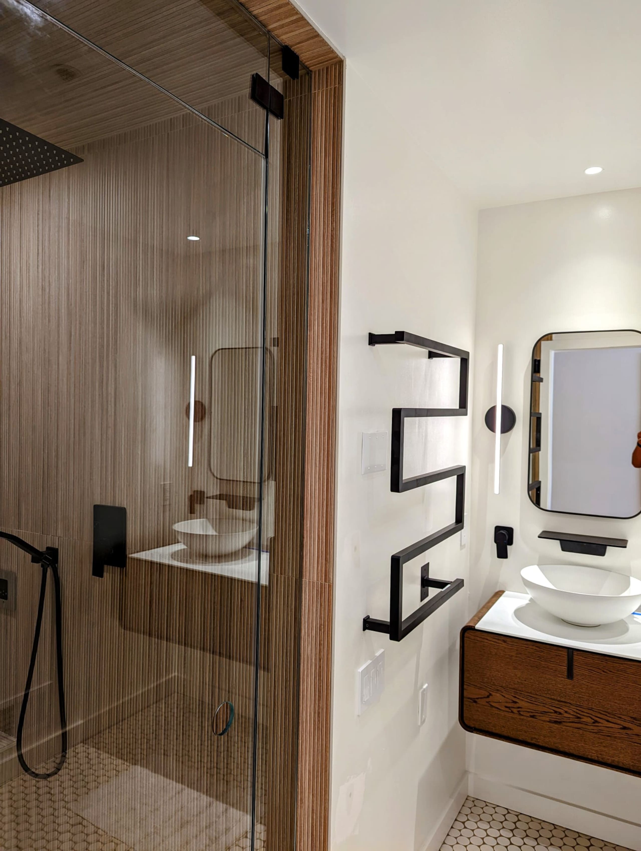 Condo in San Francisco · ★5.0 · 2 bedrooms · 2 beds · 1.5 baths - Image 12