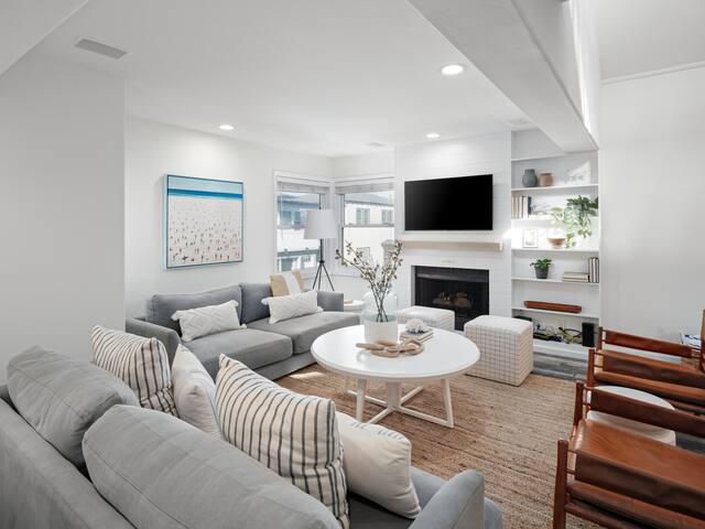 Family Beach House w/ AC & Shuffle Board