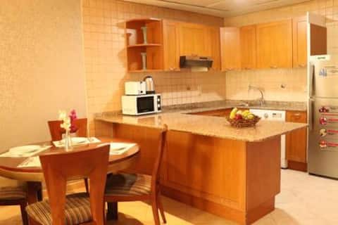 Popular Airbnb listing: Stylish Studio, Fully Furnished At Al Manar Grand in Mankhool