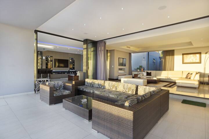 Baronetcy Kings Villa gallery image 3