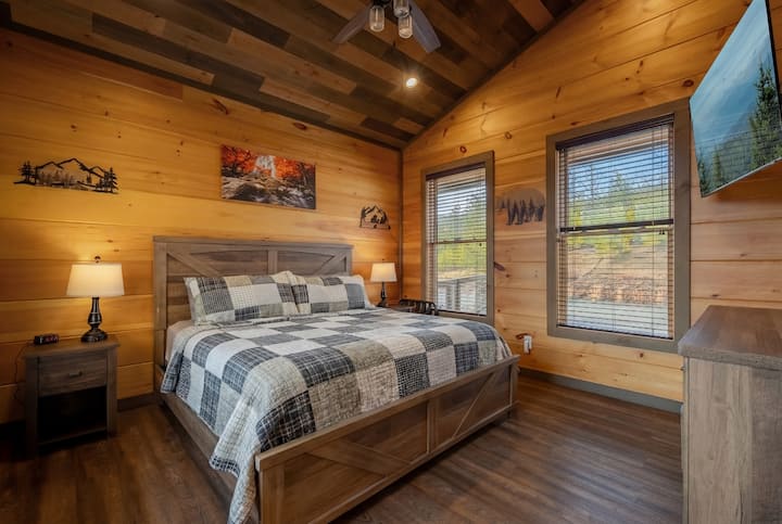 ห้องสวีทห้องนอนคิงไซส์ชั้นหลัก