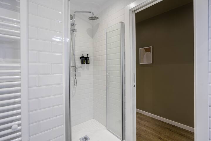 Ola Living Aribau D 3 gallery image 5